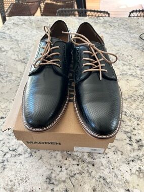 Steve Madden Men’s Black Dress Shoes with Tan Laces